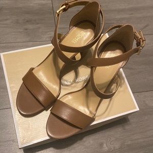 Michael Kors Nadja Cross Strap Leather